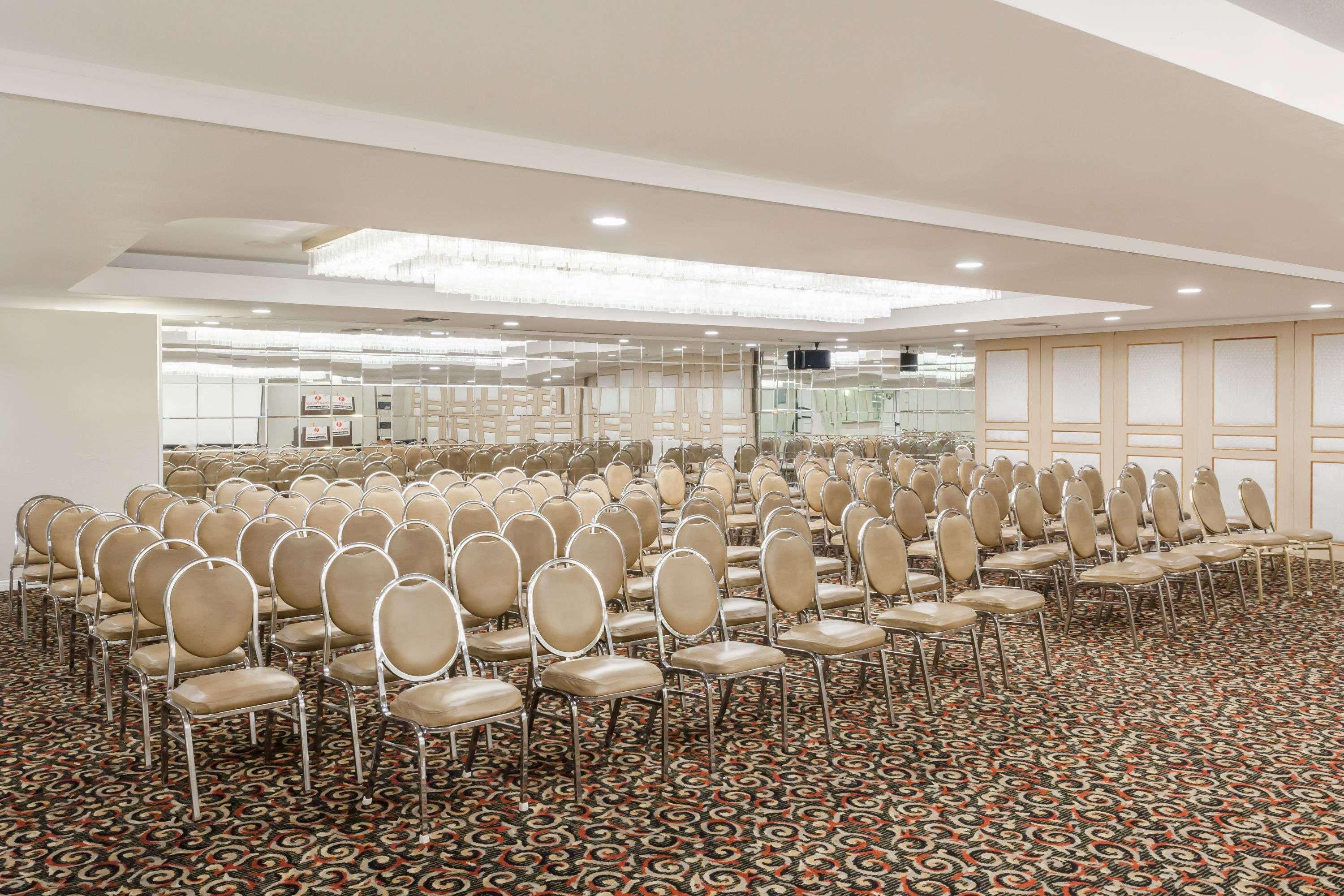 Ramada Plaza By Wyndham Garden Grove/Anaheim South Hotel Luaran gambar